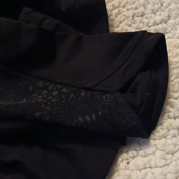 Lululemon Black Patterned Semi-sheer Leggings 6 - Picture 3 of 7